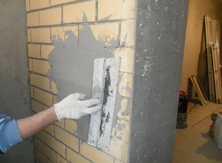 Как правильно штукатурить стены: необходимые материалы и инструменты, технология нанесения раствора