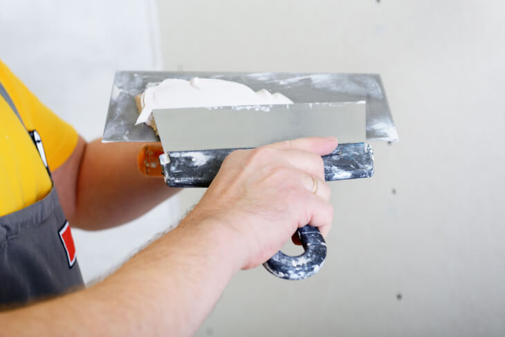 Универсальная и специальная полимерная шпаклевка для ремонта дома и автомобиля