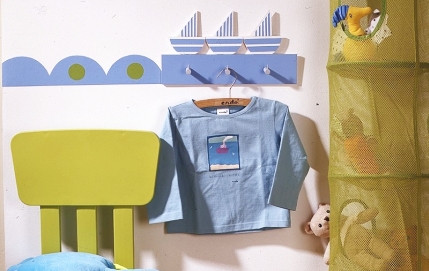 Вешалка с корабликами в детскую комнату 