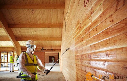 Каким образом надёжно защитить древесину во время строительства?